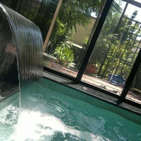 Апартаменты La Casa Con Piscina Riscaldata Interna Anna Luxury Garden Пиза Экстерьер фото