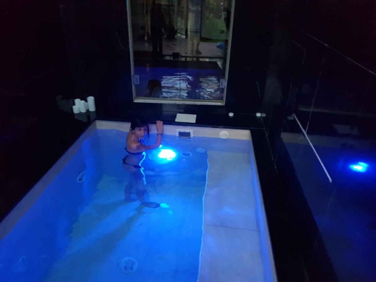Апартаменты La Casa Con Piscina Riscaldata Interna Anna Luxury Garden Пиза Экстерьер фото