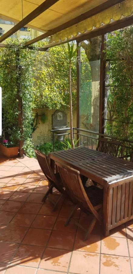 Апартаменты La Casa Con Piscina Riscaldata Interna Anna Luxury Garden Пиза Экстерьер фото